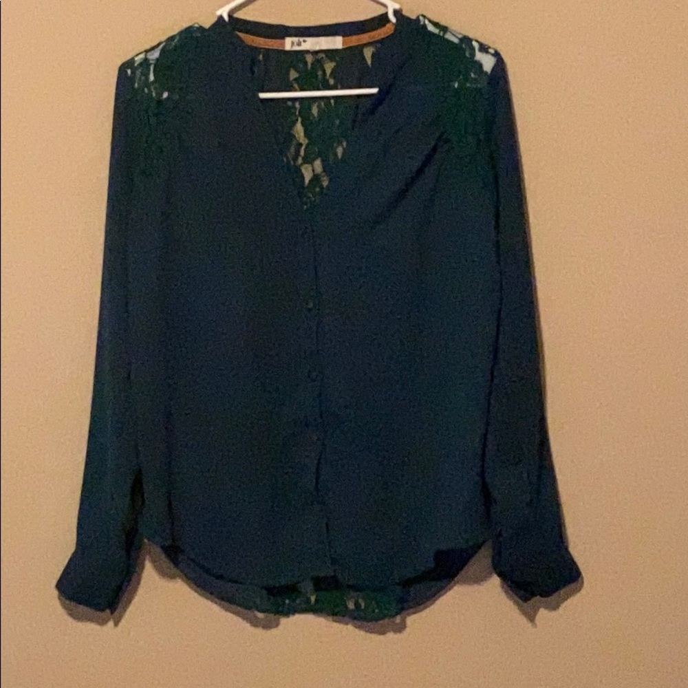 Long sleeved buttoned down blouse